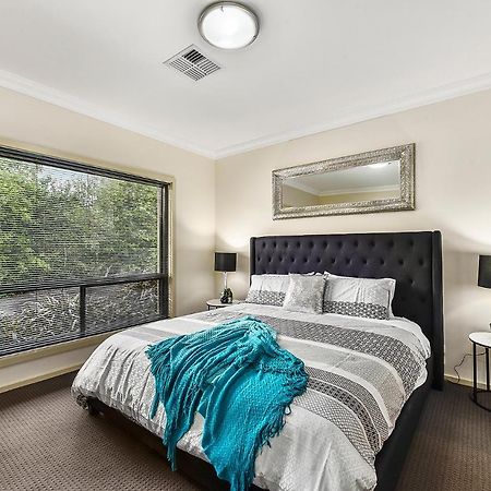 Accommodation On Lansell 1 Being Unit 1 Of 6 Lansell Street Mount Gambier Buitenkant foto