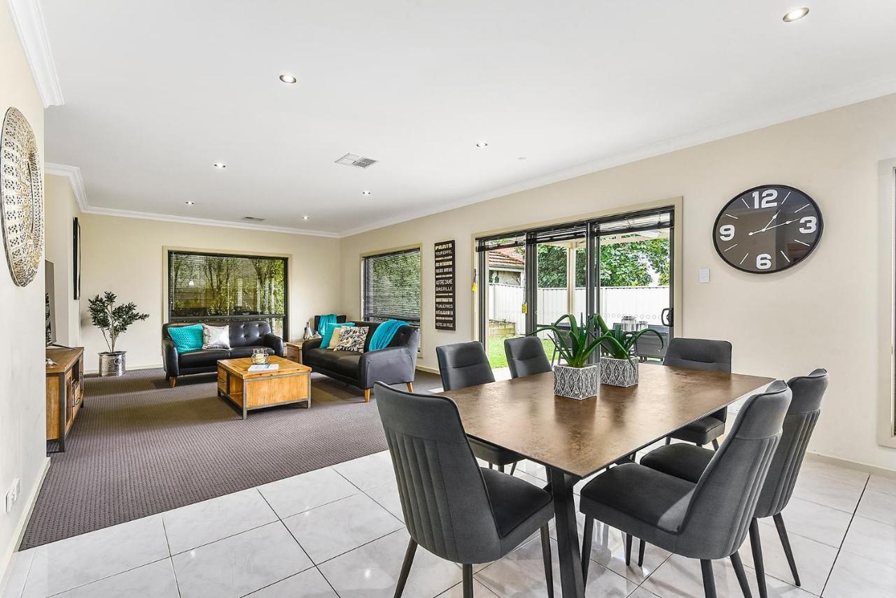 Accommodation On Lansell 1 Being Unit 1 Of 6 Lansell Street Mount Gambier Buitenkant foto