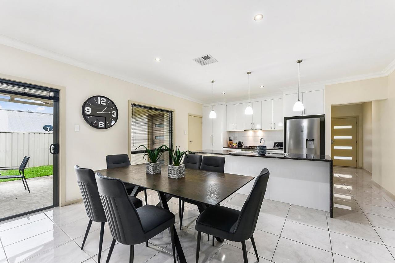 Accommodation On Lansell 1 Being Unit 1 Of 6 Lansell Street Mount Gambier Buitenkant foto